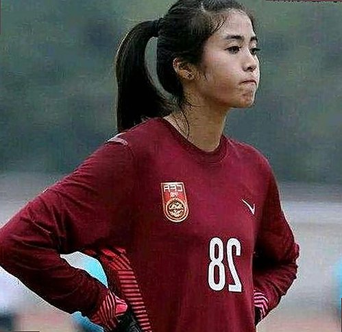 娱乐圈“吃瓜你我她”现象引发热议，网友如何看待明星大瓜？