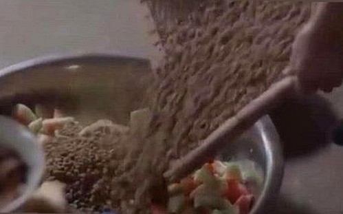 娱乐圈吃瓜背后的直播间秘密：杨幂微博引爆新焦点